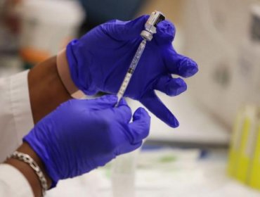 Científicos estudian caso de paciente alemán que se vacunó 217 veces contra el Covid-19
