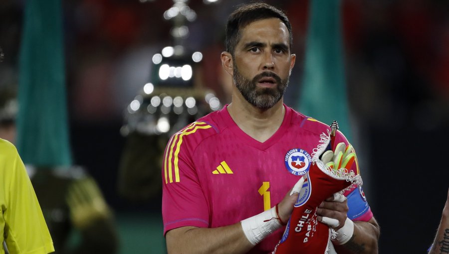 Claudio Bravo mira con distancia eventual convocatoria a la Roja: "No me quiero aventurar ni tener esa ilusión"