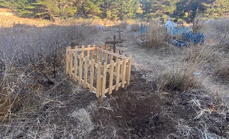 Decretan arraigo nacional para madre acusada de enterrar a bebé en cementerio de mascotas en Talcahuano