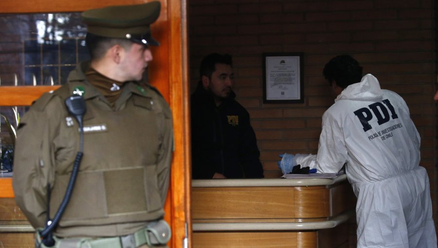 Mujer de unos 50 años se habría quitado la vida en edificio del cerro San Roque de Valparaíso