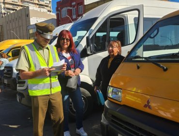 Realizan masiva fiscalización a buses del transporte escolar en el Parque Italia de Valparaíso