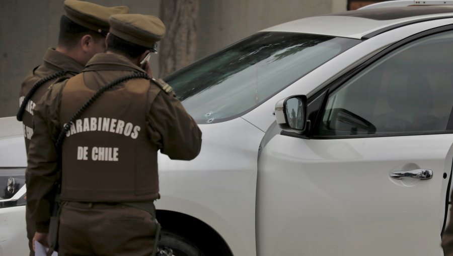 Grave se encuentra un sujeto que fue baleado tras intentar atropellar a carabineros durante un procedimiento en cerro de Valparaíso