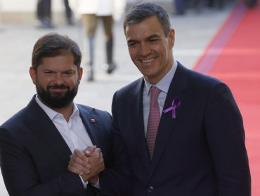 Presidente del Gobierno Español está en Chile y participará junto a Gabriel Boric en conmemoración del 8M