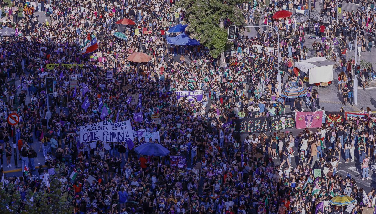 Masiva asistencia a marcha conmemorativa por el Día Internacional de la ...