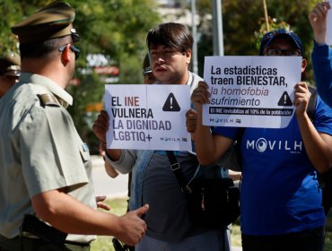 Movilh realiza manifestación y acusa exclusión de diversidad sexual en preguntas de Censo 2024