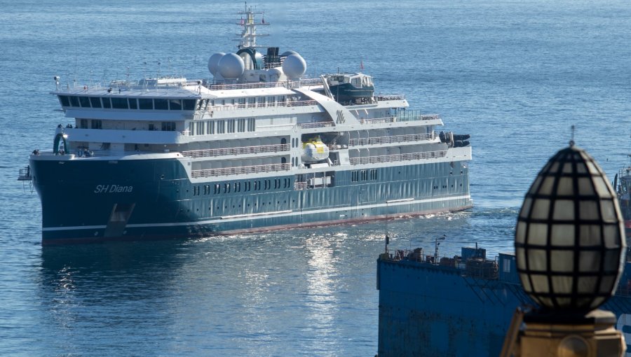 Cruceros extienden el verano en Valparaíso con 6 naves durante marzo