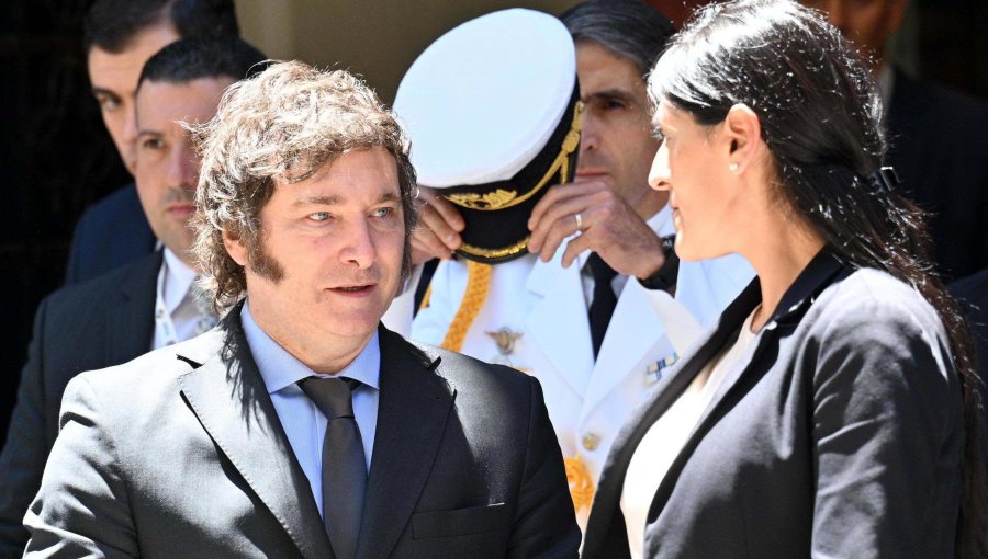 Javier Milei despide a su ministro de Trabajo tras polémica por alza de sueldos públicos