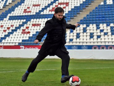 Presidente Boric reveló el nombre de su candidato favorito para ser nuevo entrenador de U. Católica