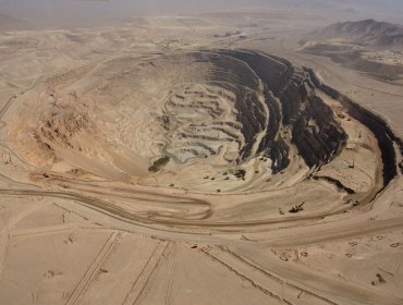 Dos gerentes de la división Radomiro Tomic de Codelco dejan sus cargos tras muerte de operadora