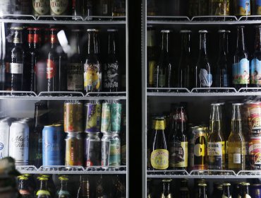 Botillerías en pie de guerra en Viña: Municipio reducirá patentes de alcoholes por superávit de locales