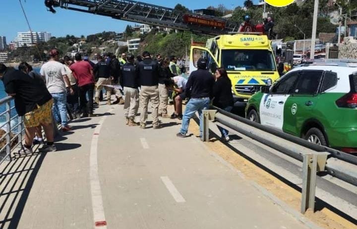 Una persona perdió la vida tras caer en roqueríos del sector Caleta San Pedro de Concón