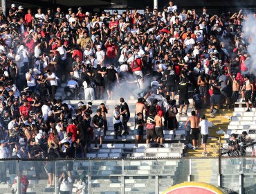 Informe arbitral del Superclásico consigna fuegos artificiales y podría acarrear sanción a Colo Colo