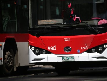 Sujeto muere atropellado tras escapar de un bus donde robó a los pasajeros en Cerrillos