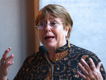 Expresidenta Bachelet dice que le "preocupa" la irrupción de la extrema derecha a nivel nacional e internacional