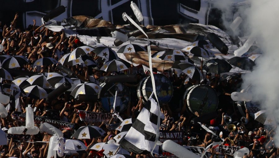 Colo Colo arriesga multa de $200 millones tras denuncia de incumplir la ley Estadio Seguro en el Superclásico