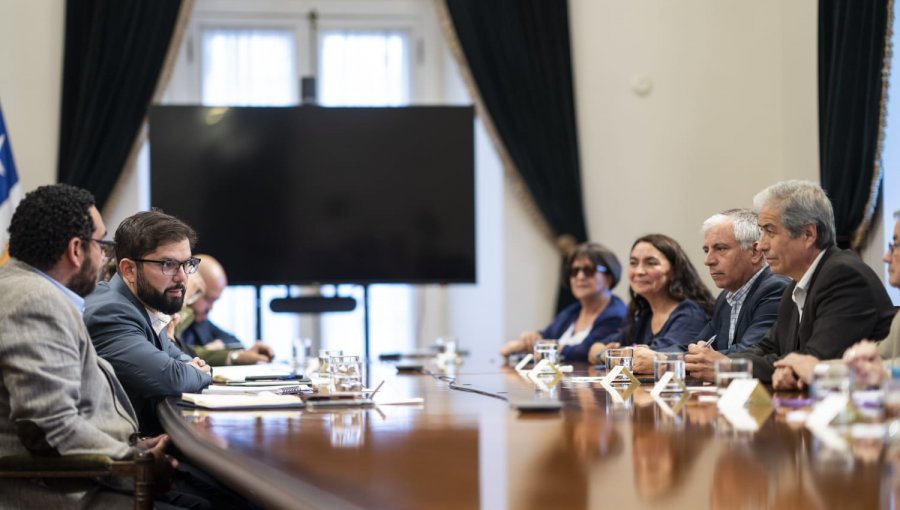 Colegio de Profesores valora reunión con Boric por "deuda histórica", pero dice que estarán conformes "cuando exista un proyecto de ley"