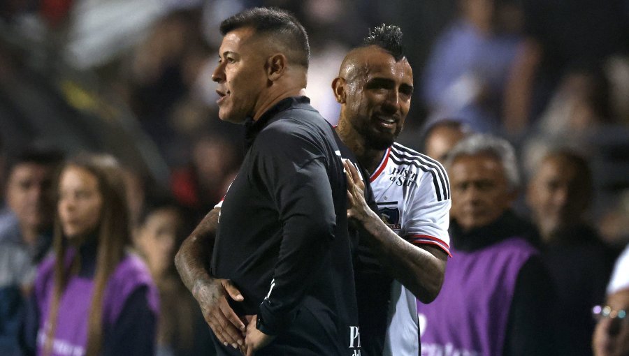Jorge Almirón confirma que Arturo Vidal no jugará el partido de Colo-Colo ante Coquimbo Unido