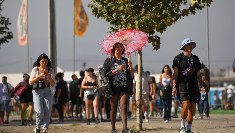 Cuatro personas detenidas por agredir a Carabineros en la entrada del festival Lollapalooza