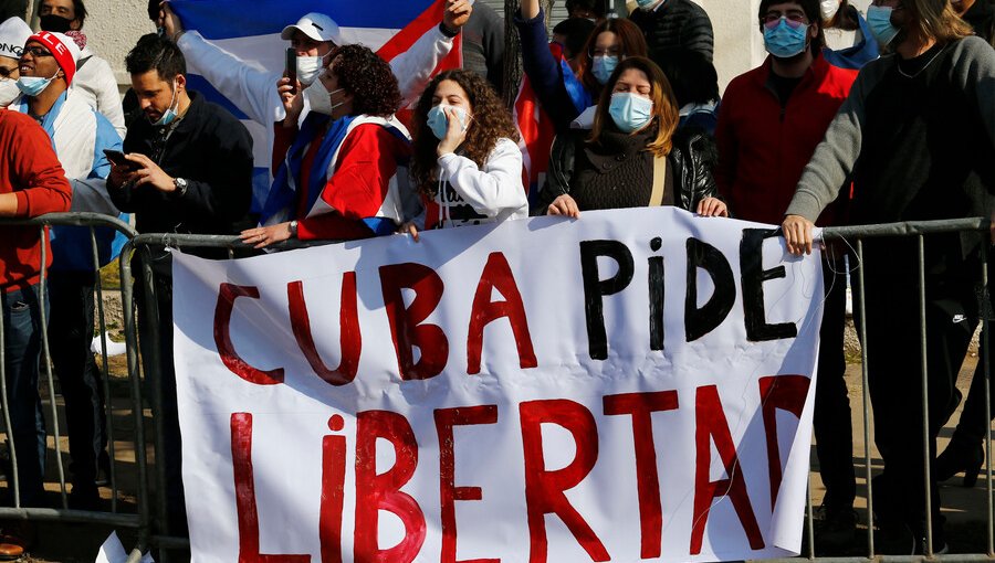 Miles de manifestantes protestan tras varias jornadas de apagones en Cuba