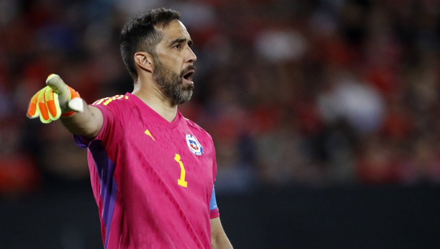 Claudio Bravo dice que "necesitamos de todos" para que Chile vaya al Mundial de 2026