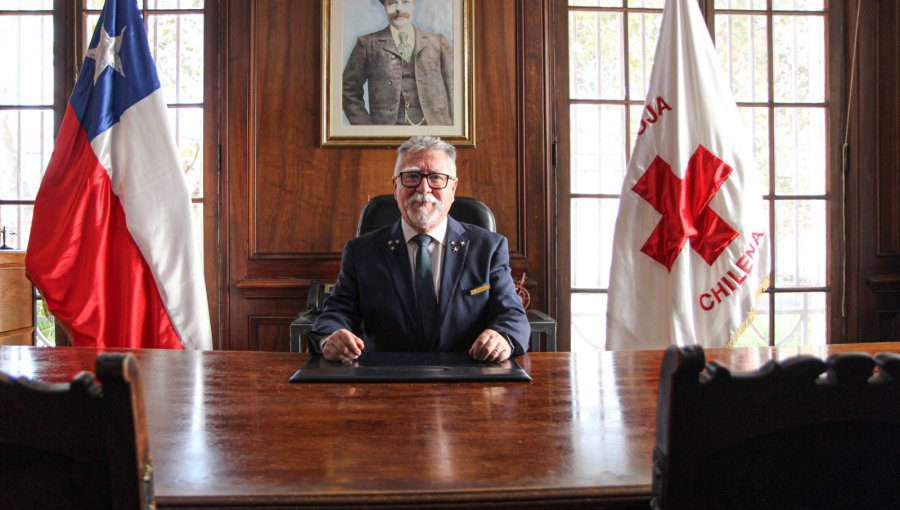 Dr. Rafael Méndez Mella asume como nuevo Presidente Nacional de Cruz Roja Chilena