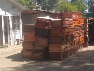 Trabajadores del Cementerio General realizan denuncia ante la Contraloría por 450 ataúdes infecciosos: inician sumario sanitario