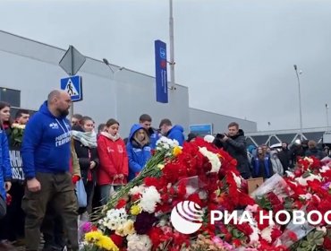 Rusia guarda un minuto de silencio en día de luto oficial por víctimas de Moscú