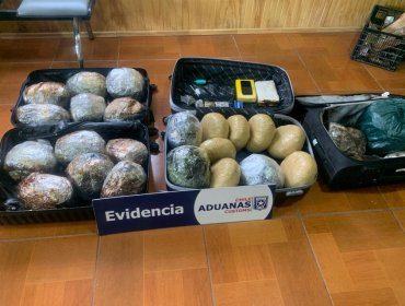 Detienen a conductor con cargamento de más de 35 kilos de droga y municiones en Chaitén