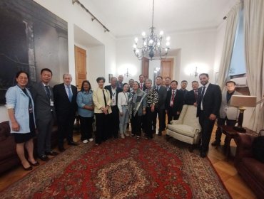 Senadora Isabel Allende Bussi recibe “importante donación para la reconstrucción del Campamento Manuel Bustos”