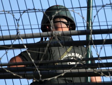 Gendarmes no podrán salir de la región Metropolitana ante posible urgencia en cárceles por instalación de inhibidores