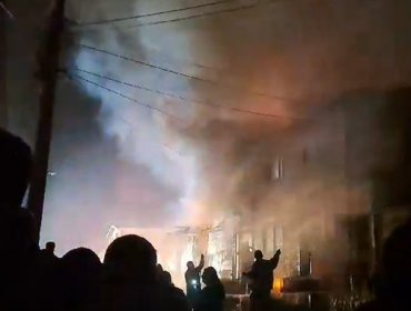 Incendio en Cerro Larraín de Valparaíso dejó al menos 9 damnificados y dos viviendas con daños