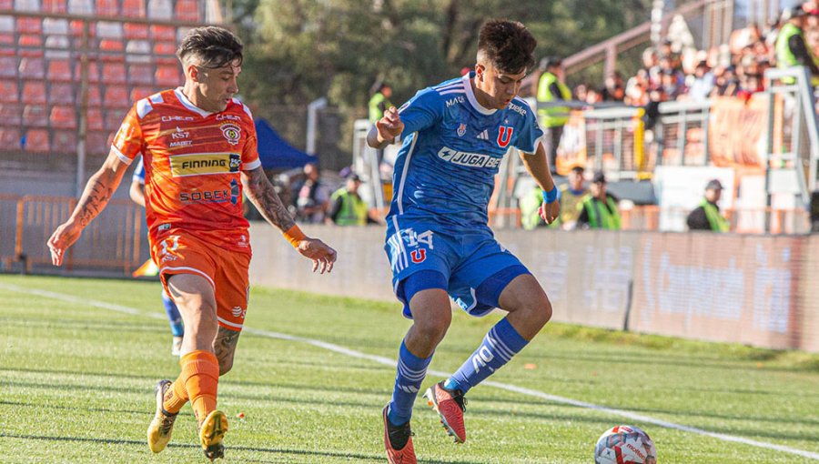 Universidad de Chile le gana a Cobreloa y llega la cima del torneo