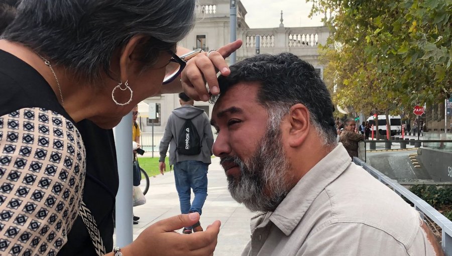 Presidente de la CUT denuncia agresión de Carabineros durante manifestación en inmediaciones de La Moneda