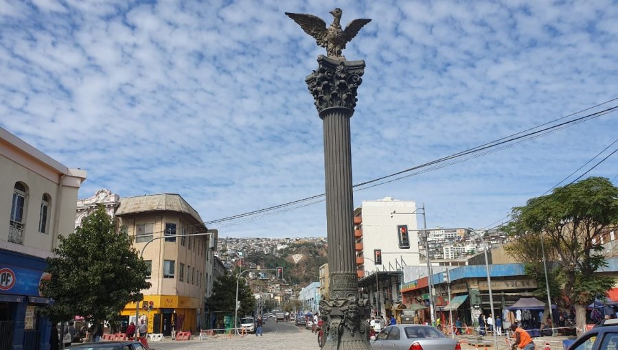 90% de avance presentan obras para mejorar veredas de Valparaíso: intersección de Av. Francia con calle Victoria fue reabierta