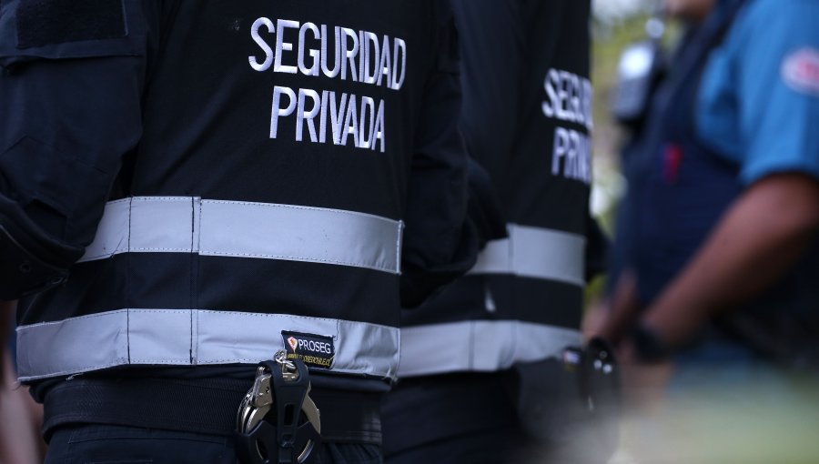 En libertad quedaron dos guardias de seguridad que trabajaban con certificados falsos en supermercado de Viña del Mar