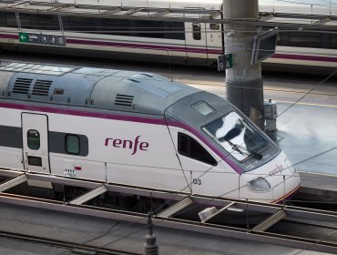 Principal empresa de transporte ferroviario de España negocia con Chile el suministro de trenes de segunda mano