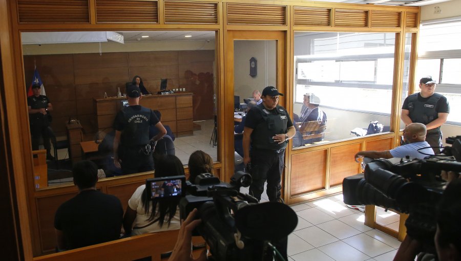 En prisión preventiva queda acusado de lanzar bengala que inició incendio en el cerro Cordillera de Valparaíso