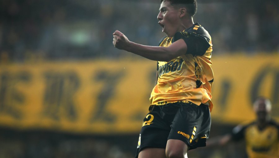 Coquimbo Unido derrotó a Cobreloa con doblete de una joven promesa aurinegra