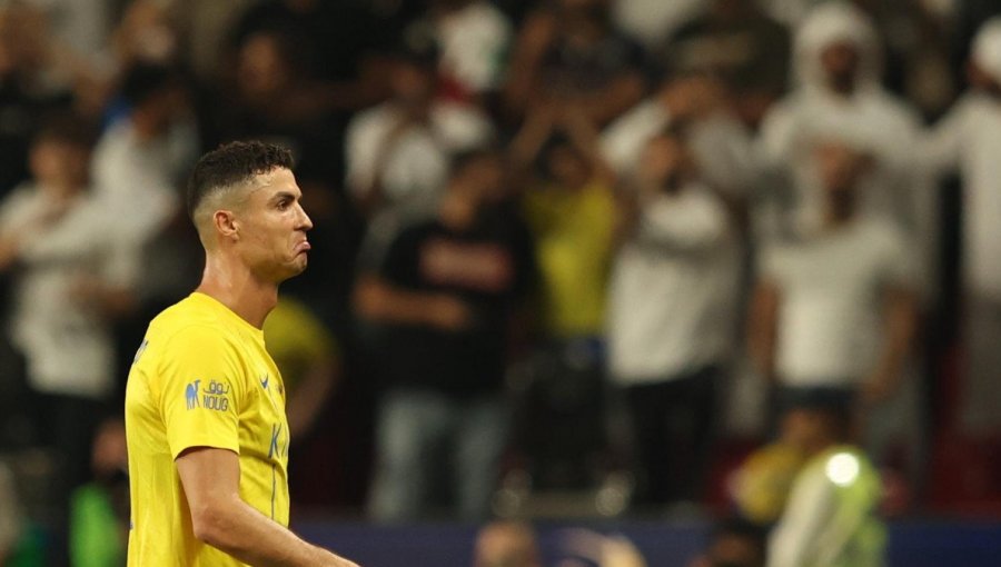 Cristiano Ronaldo amagó con golpear al árbitro tras ser expulsado en la Supercopa Saudí