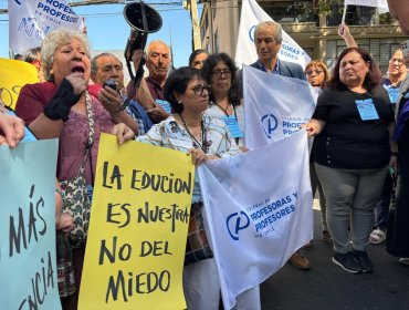 Apoderados anuncian recurso de protección contra paro de profesores que mantiene a 37 mil alumnos sin clases en Antofagasta