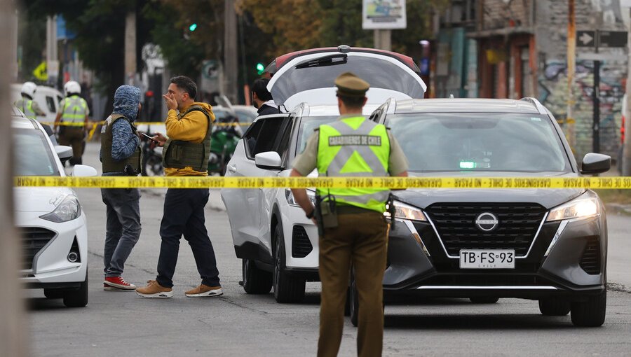 Carabineros aclara que hay cuatro “retenidos, sujetos de interés” por crimen de teniente Sánchez