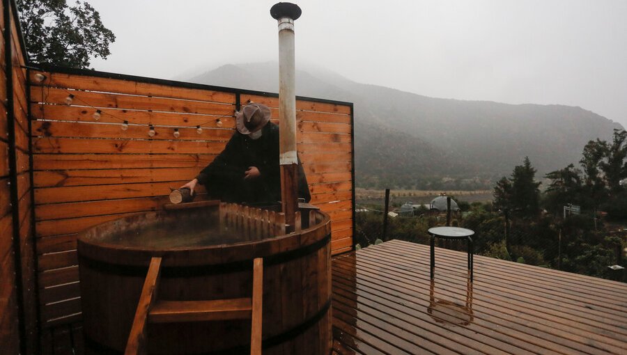 Por lluvia, viento y tormentas eléctricas, decretan alerta temprana para 10 comunas de Región Metropolitana