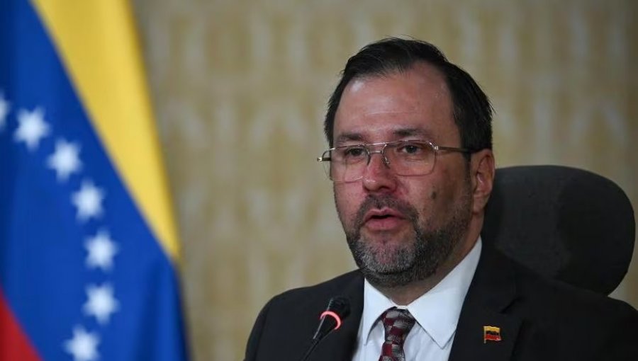 Canciller de Venezuela dice que prestarán "colaboración absoluta" tras solicitud de Chile por crimen de Ronald Ojeda