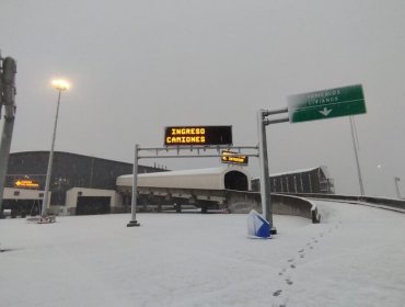 Paso Fronterizo Los Libertadores continúa cerrado debido a intensas nevadas