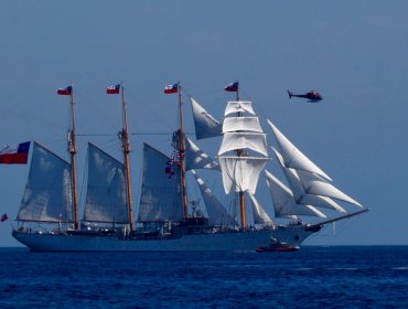 Desde Valparaíso, Buque Escuela Esmeralda zarpó en su viaje de instrucción número 68