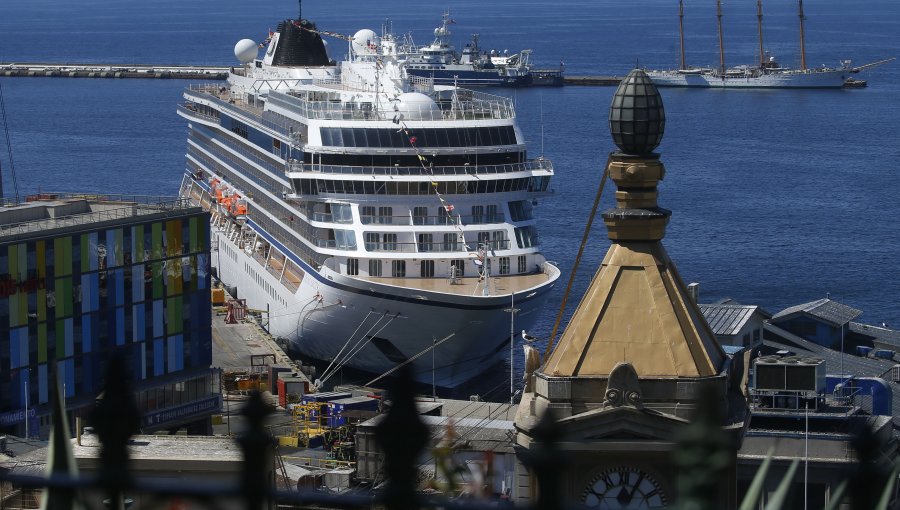 Temporada de cruceros en Valparaíso finaliza con aumento del 30% de visitantes