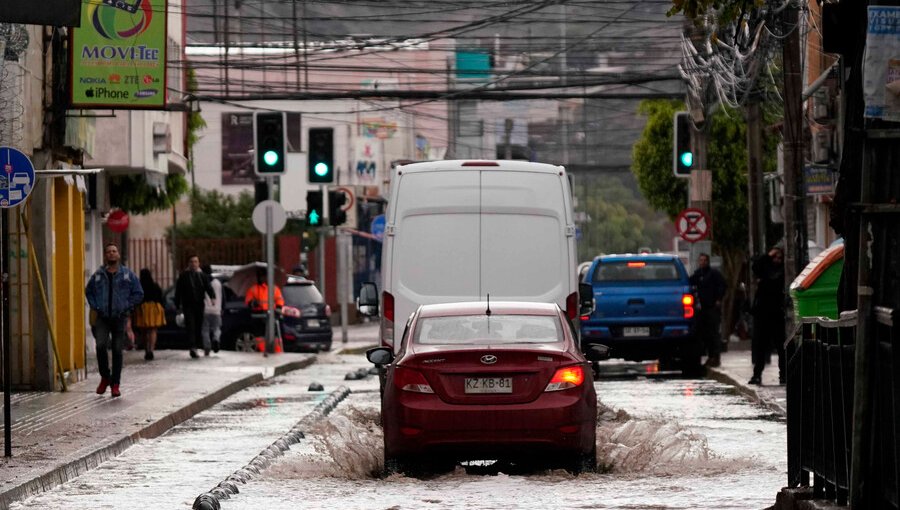 Lluvias del fin de semana obligan a 59 colegios de Atacama a suspender sus clases