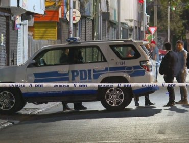 Nuevo ataque a balazos contra dos trabajadoras sexuales en Santiago: Sujeto les disparó desde un auto