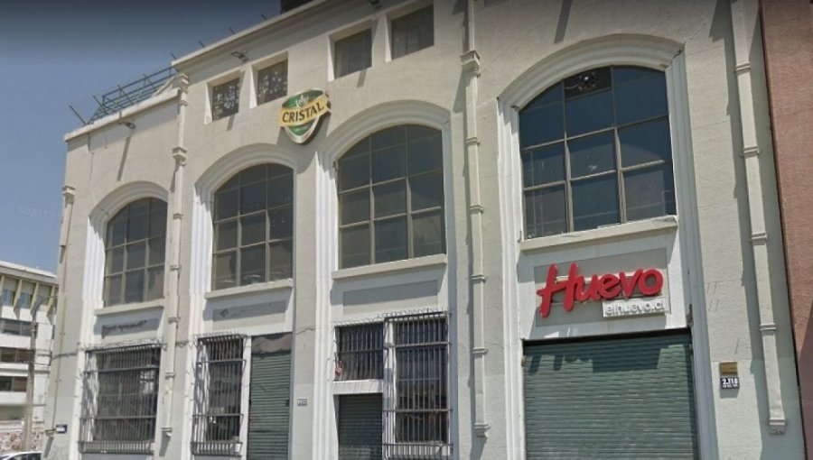 DJ muere al interior de discoteca “El Huevo” de Valparaíso tras caer más de 4 metros en un montacargas