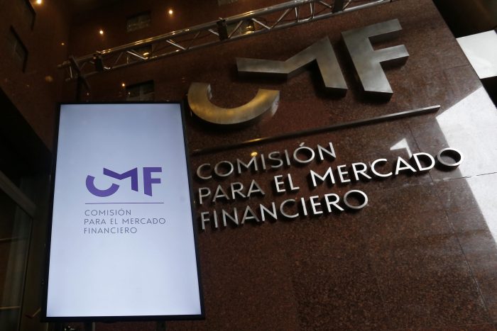 Comisión para el Mercado Financiero denuncia y alerta presuntos delitos de estafa por entidades que ofrecen créditos